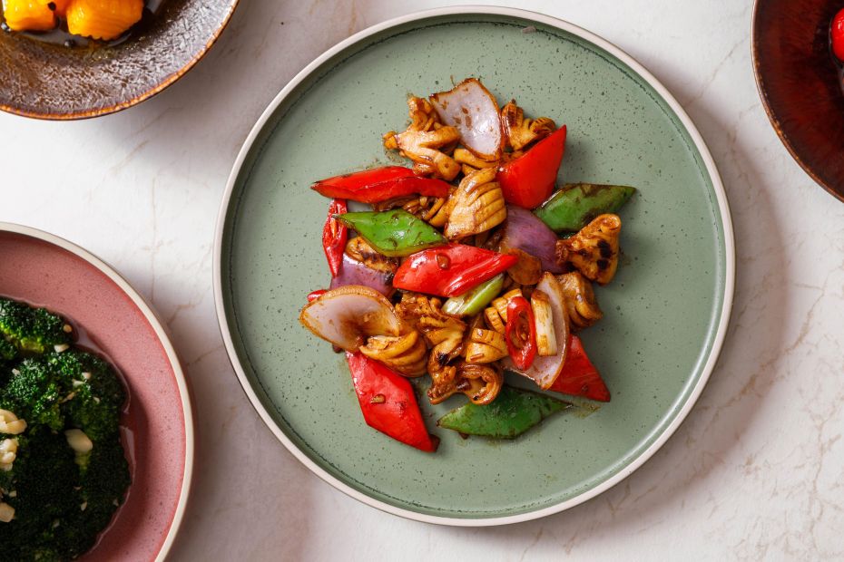 Stir-fried Neritic Squid with Seanonal Vegetable