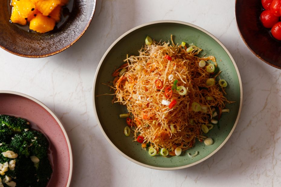 Deep-fried Shredded Taro with Sergestid Shrimp