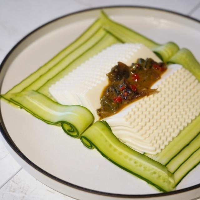 九華樓朝富店搶先看！台中粵菜、烤鴨新推薦，主打華泰片皮鴨與創意新粵菜。